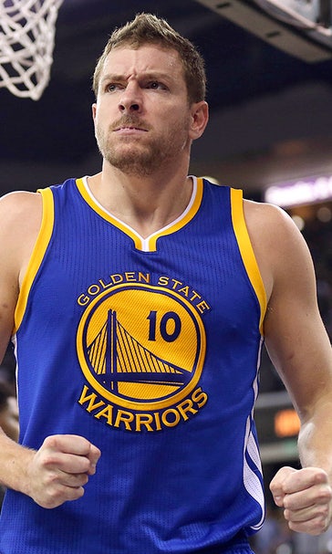 Warriors pick apart Kings to complete season sweep